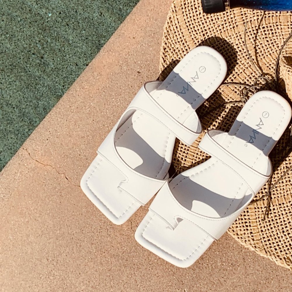 NEW🔥 Square Open Toe Slides Flat Sandals Toe Ring - Picture 2 of 6